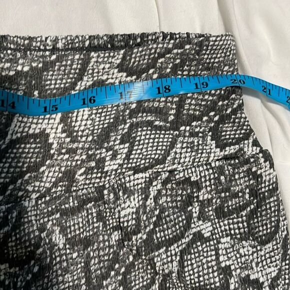 NWT- Bar lll - 3X. Snake Print Wide Leg Pant - Picture 5 of 9